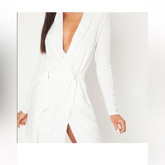 NWT PrettyLittleThing White Checkered Blazer Dress size US 2 - Picture 1 of 4